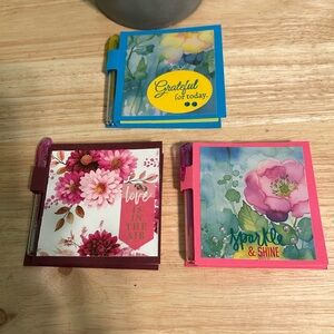 Colorful Floral Notepad Set with Pen
